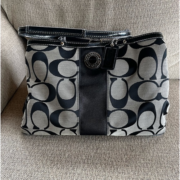 Authentic Coach Handbag - Picture 4 of 9